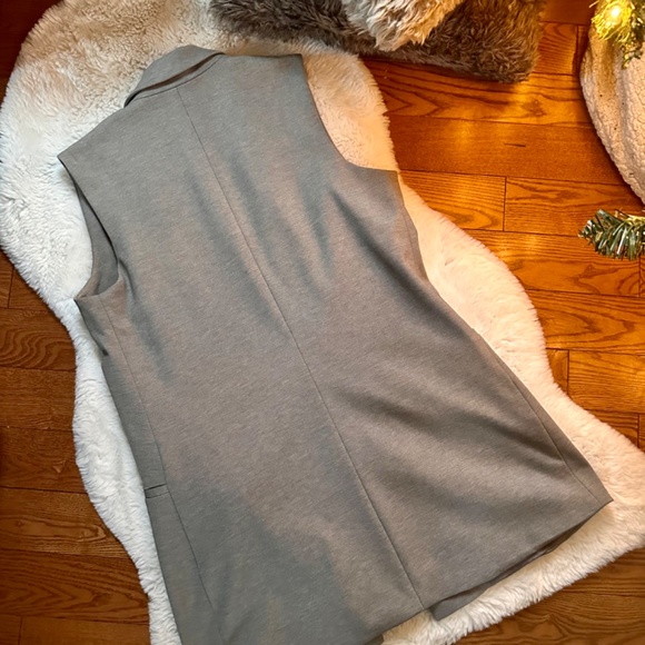 Suzy Shier Blazer Vest - Picture 2 of 2